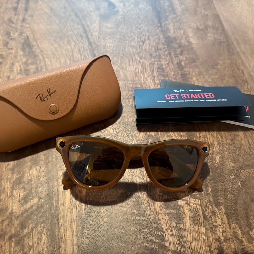 Ray-Ban Meta Skyler - Shiny Caramel - Smart Sunglasses